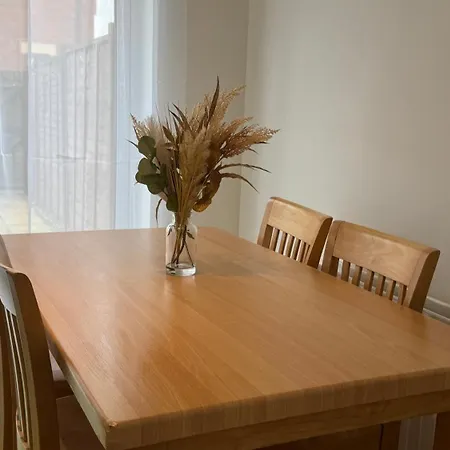 Big Confort, Shared House